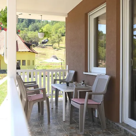 Sarganska Idila Vikendica *